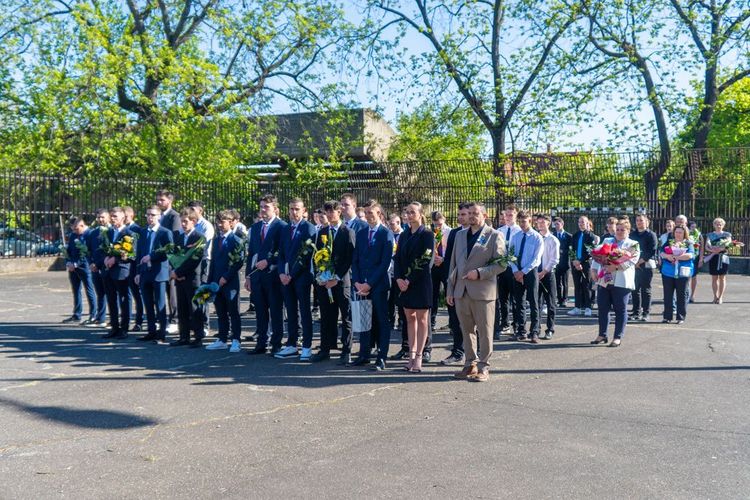 Április utolsó napján elballagtak végzőseink