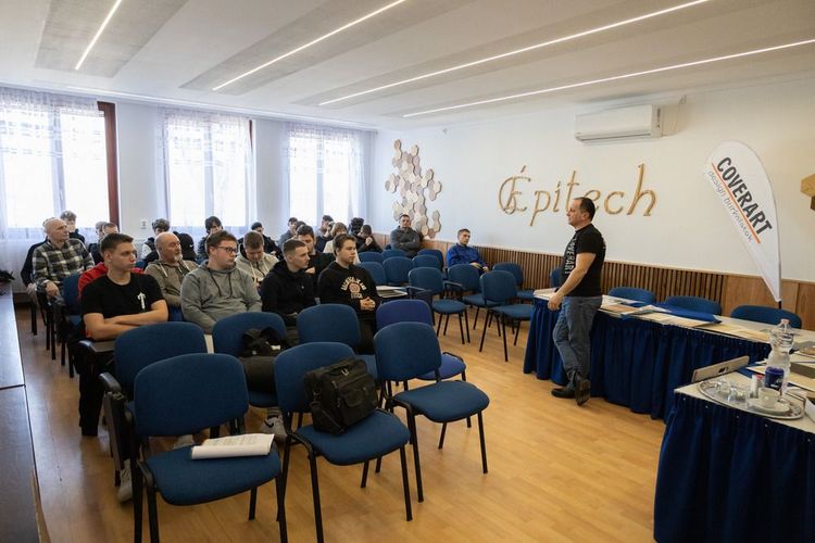 Szakmai bemutató az Építechben