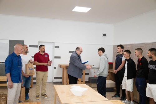 Burkolo_bizonyitvanyatadas-3542.jpg