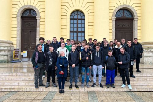 Rendhagyó történelemóra a belvárosban